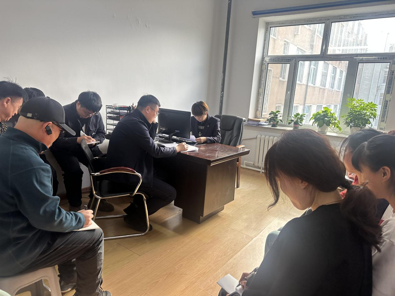 爱民区人社局开展“诚信进机关”宣传活动